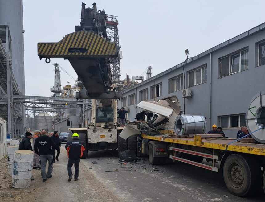 procesul penal al directorului din port care si a obligat salariatii sa renunte la sporurile castigate in instanta este inca pe un taram nesigur 6940a7fe53d72