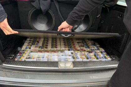 razie la baneasa aproape 3 000 de pachete de tigari de contrabanda descoperite la un cetatean bulgar 693548a3799c3