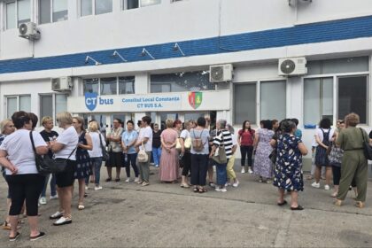 reduceri de personal la ct bus sa in noua organigrama apar mai putini conducatori auto si controlori iar unele servicii dispar 693327c9db66a