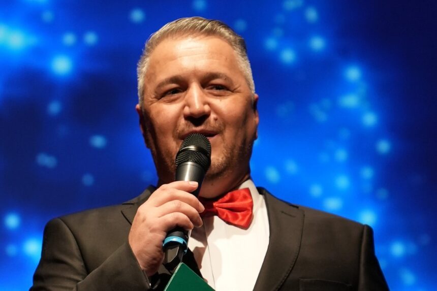 scena redactie si excelenta culturala valentin ispas actorul din spatele unei gale memorabile 6945ed638c8bf