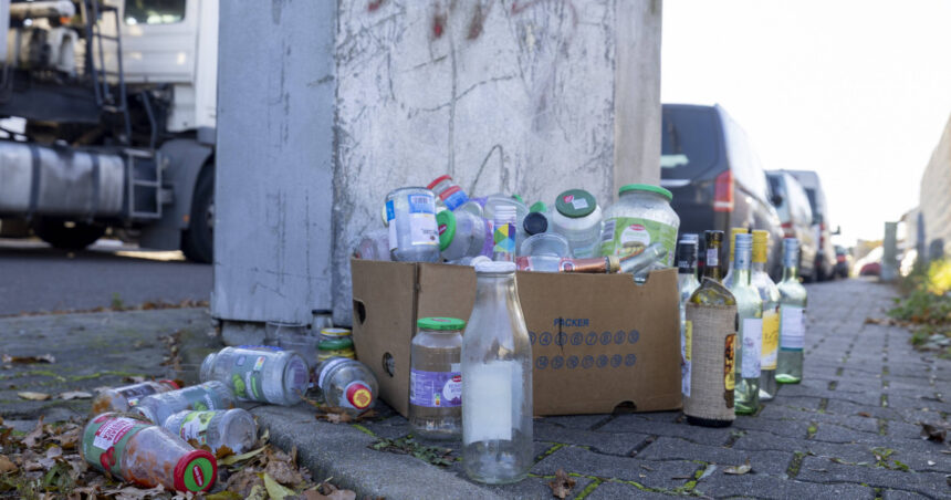 seful unei firme din tulcea ar fi raportat fals reciclarea a 2 550 tone de sticla prejudiciul este urias peste 51 milioane lei 692ec7d9396ca