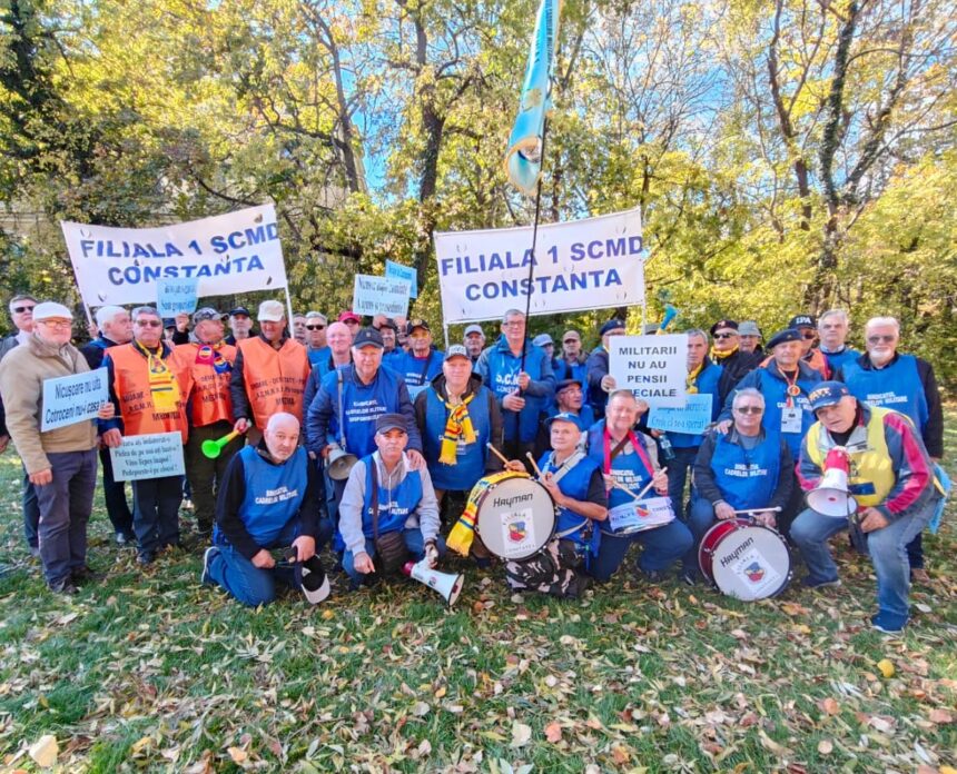 sindicatul cadrelor militare disponibilizate alaturi de alte 4 confederatii sindicale organizeaza un miting antiguvernamental in bucuresti 693fb4dfd5f35