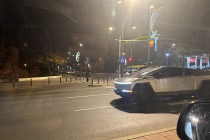 tesla cybertruck interzisa pe drumurile din europa vazuta in constanta 693b428516ae8