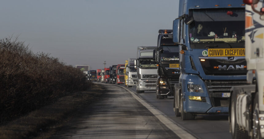 transportatorii primesc sprijin financiar compensari de la guvern de 40 65 de bani pe litrul de motorina pana in martie 2026 693af3e083115