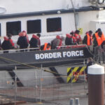 un act distopic de brutalitate perchezitii invazive pentru migranti in marea britanie dezbracare obligatorie si controale orale 692eb2c575c1e