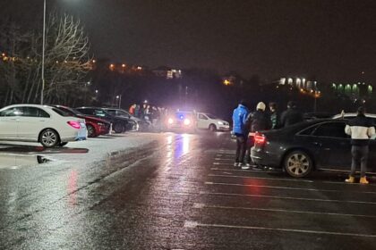 un barbat beat mort retinut de oamenii legii pentru ca facea drifturi in portul tomis 6932d06899b15