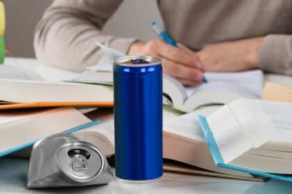 un barbat care consuma zilnic cate opt bauturi energizante a ajuns la spital cu o forma rara de atac cerebral avertismentul medicilor 693ab37394399