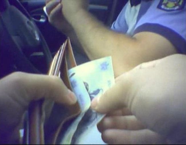 un fost politist de frontiera devenit infractor recidivist cu mai multe condamnari doreste sa fie reabilitat si sa aiba cazierul curat 6946813549f18