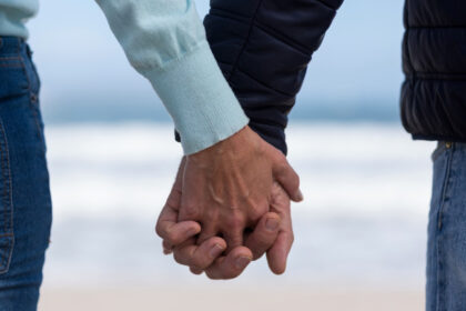 un profesor din timisoara a demisionat dupa ce a fost acuzat de un coleg ca are o relatie cu o eleva se fac mai multe anchete 693082eb7892c