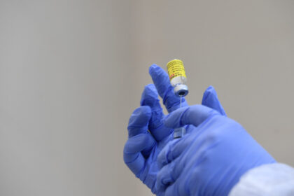 vaccinurile cu arnm impotriva covid 19 nu cresc riscul de mortalitate pe termen lung arata un studiu amplu realizat in franta 693276078899b