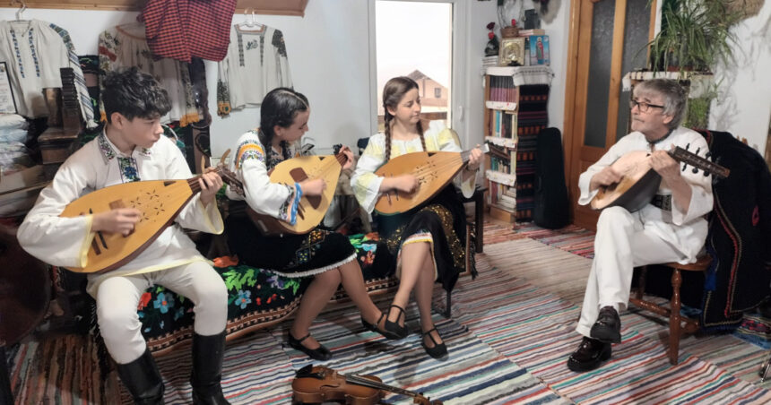 victorie pentru romania si republica moldova cobza devine parte a patrimoniului cultural imaterial unesco 6939934398d2c