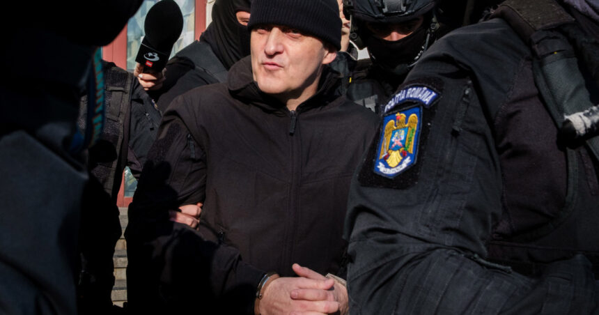 video horatiu potra fiul si nepotul sau raman in arest pentru 30 de zile a decis instanta suprema cei 3 vor petrece craciunul dupa gratii 694bcff193094