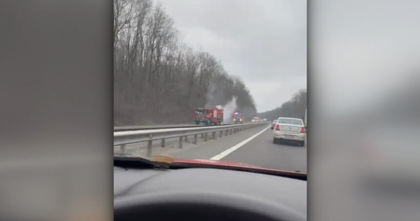 video o cisterna incarcata cu benzina a luat foc pe autostrada a1 traficul este blocat pe sensul spre bucuresti 6932d18adf301