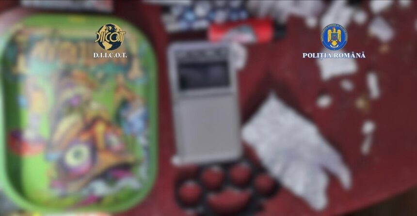 video perchezitii in constanta doi tineri retinuti pentru trafic de droguri de risc si mare risc le ar fi comercializat in bucuresti si costinesti 694412ecaeb14