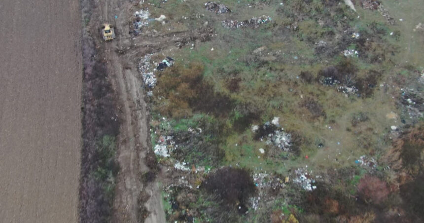 video primarie din bihor prinsa in premiera de drona garzii de mediu cum ingropa ilegal deseuri a fost amendata cu 70 000 de lei 693d60f3381c1