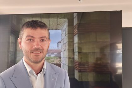 video primarul orasului ovidiu este de acord ca administratia trebuie resetata am vazut primar de comuna cu sofer la ce ii trebuie sofer e presedintele romaniei 6939e5a766e58