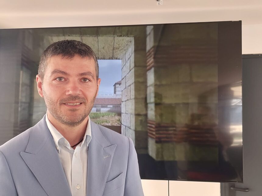 video primarul orasului ovidiu este de acord ca administratia trebuie resetata am vazut primar de comuna cu sofer la ce ii trebuie sofer e presedintele romaniei 6939e5a766e58