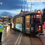 video un tramvai a deraiat la iasi acrosand doua vehicule 6931cd6e93ae6