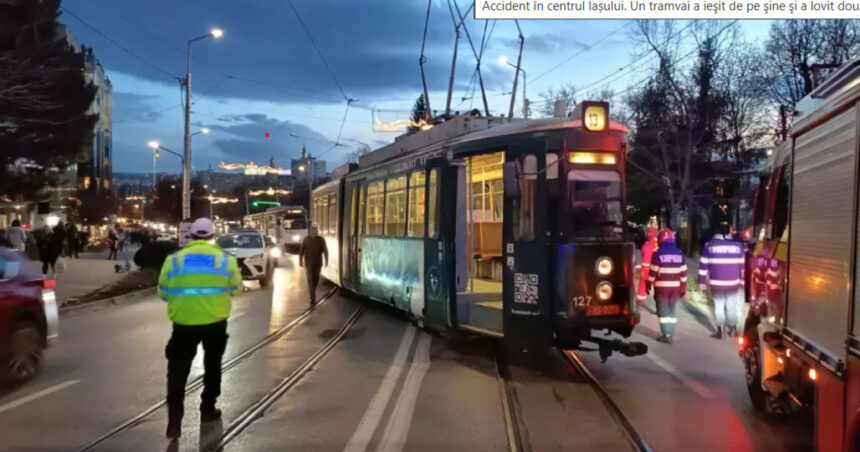 video un tramvai a deraiat la iasi acrosand doua vehicule 6931cd6e93ae6