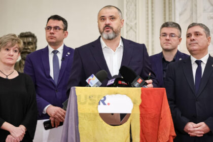 video usr propune interzicerea organizatiilor si simbolurilor comuniste pedepse cu inchisoarea pentru propaganda comunista 69493e5005e8d