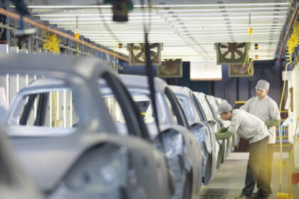 video val de concedieri in fabricile auto din vestul tarii motivul pentru care mii de oameni vor ramane fara slujbe in viitorul apropiat 6948d2e4a8dd3