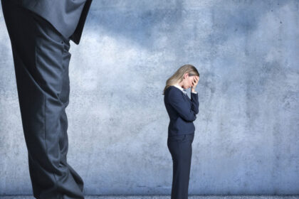 violenta la munca reglementata mai strict firmele au 90 de zile sa si adapteze procedurile altfel risca amenzi de pana la 7 000 lei 693acc044ba22