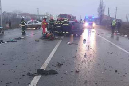 accident grav pe e85 in neamt un mort si cinci raniti intre care doi copii trafic blocat pe ambele sensuri 695d5250b1045