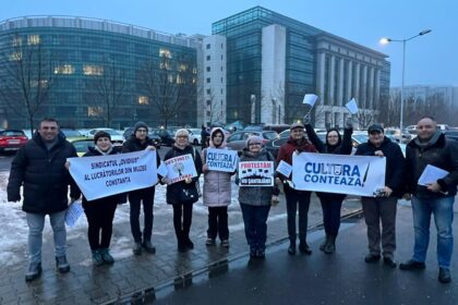 angajatii din institutiile de cultura din constanta protesteaza in bucuresti orice masura care afecteaza acest domeniu reprezinta o palma data tuturor romanilor 6977881b5e2ec