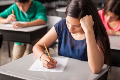anunt important pentru profesorii care implinesc varsta de pensionare dar doresc sa ramana titulari pana la 65 de ani ce se intampla de maine 696369805c5c8