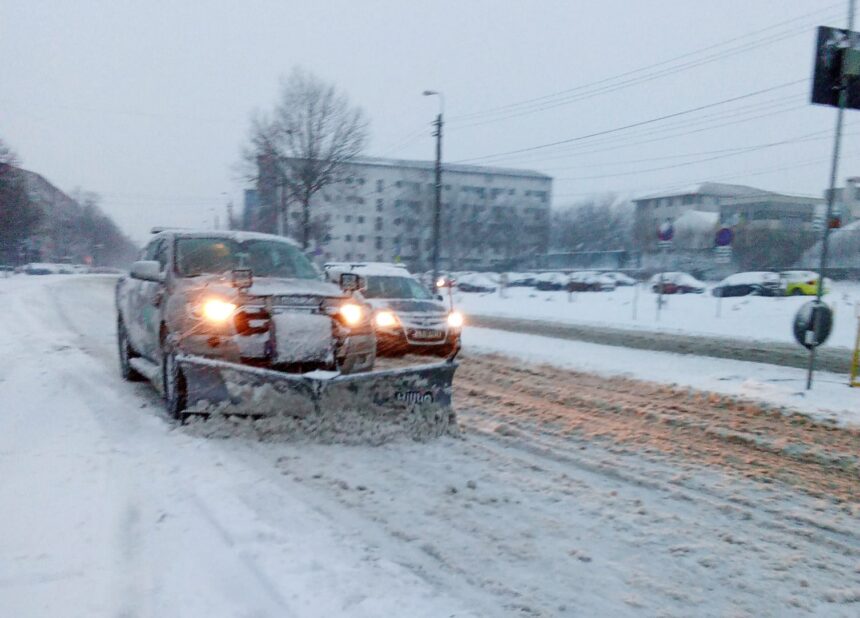 atentie soferi iata numerele scurte la care poti suna pentru a afla care sunt conditiile meteo si starea drumurilor 696dd26f9e074