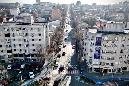 autorizatia pentru ecranul led de pe blocul din zona capitol anulata definitiv dupa ce judecatorii au stabilit ca depaseste dimensiunea legala 697ade4495453