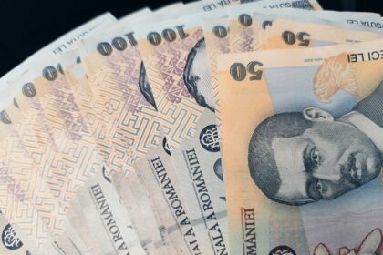 ce se mai intampla in dosarul profesoarei de religie care si a insusit banii stransi de la elevi pentru o excursie 696d66061f527