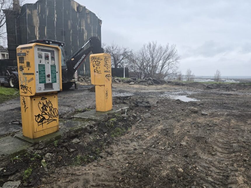 cercetare arheologica pe terenul de langa hotel palace iata cine vrea sa construiasca un bloc in zona istorica 696d777ac710c