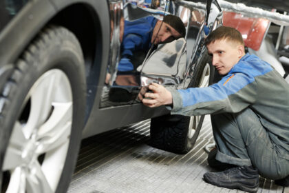 consiliul concurentei a amendat 25 de service uri auto si doi asiguratori pentru preturi stabilite la comun la manopera si piese 696e2f80c940c