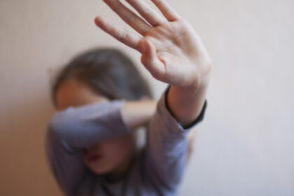 cum ajung copiii si adolescentii la acte de violenta extrema organizatia salvati copiii explica factorii declansatori 69726365b5c4e