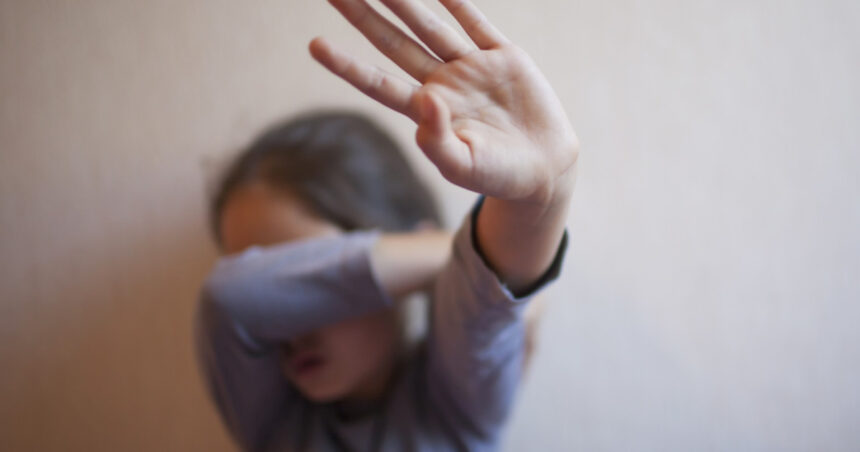 cum ajung copiii si adolescentii la acte de violenta extrema organizatia salvati copiii explica factorii declansatori 69726365b5c4e