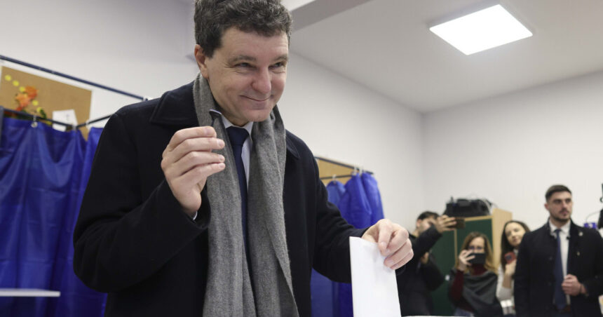 cum defineste nicusor dan fericirea bucuria de a fi parte dintr o constructie mai mare decat tine 69749948d7261