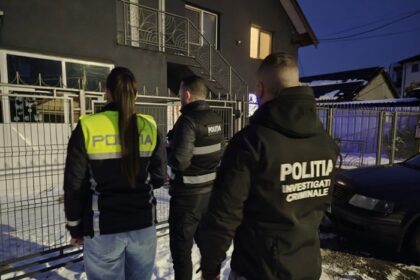 descinderi cu mascatii la constanta cumpana navodari ovidiu techirghiol poiana poarta alba si pestera intr un mega dosar de inselaciune 10 persoane au fost retinute 696a010015f15