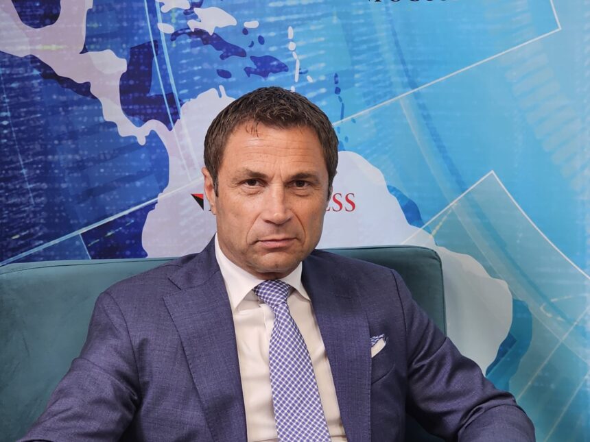 detalii din rechizitoriul in care cristian radu de la mangalia lua mita de la agentii economici de pe site isi comanda hainele cine facea comenzile si cum comunica prin bilete 6972e0ad7765c