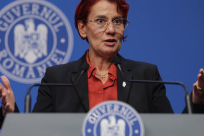 dogioiu spune ca nu exista legaturi intre premier si avocata adriana georgescu sunt doar fotografii de la evenimente publice 697cd32d6c0e3