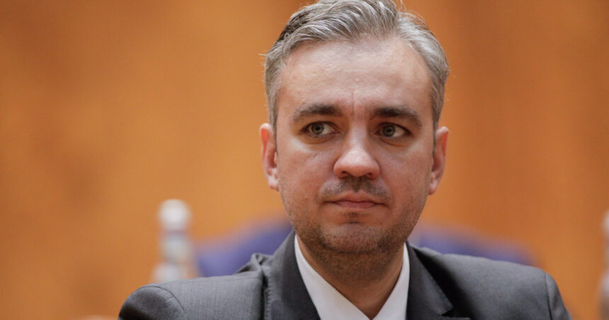 exclusiv seful anre despre reorganizarea contestata de angajati masurile au fost aplicate in termenul legal instanta se pronunta maine 6979f4802cec5