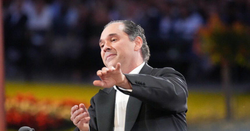 filarmonica din viena a anuntat dirijorul care se va afla la pupitrul orchestrei cu ocazia concertului de anul nou 2027 695eaad638170