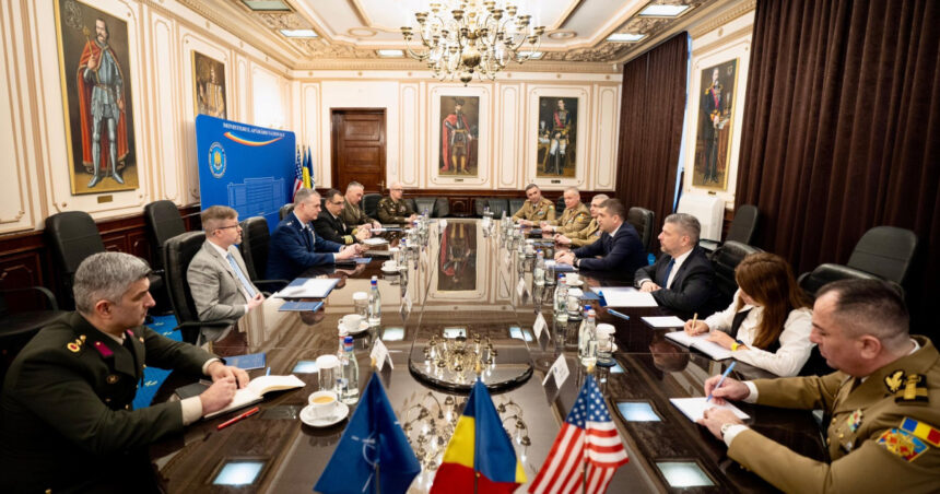 foto comandantul suprem al fortelor aliate nato in vizita la bucuresti ce a discutat generalul american cu ministrul apararii 696e80568a639