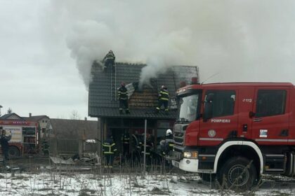 foto video apel umanitar doi copilasi din agigea au ramas fara locuinta dupa ce casa familiei a fost distrusa de un incendiu orice ajutor conteaza enorm 6971f11ec2fb3
