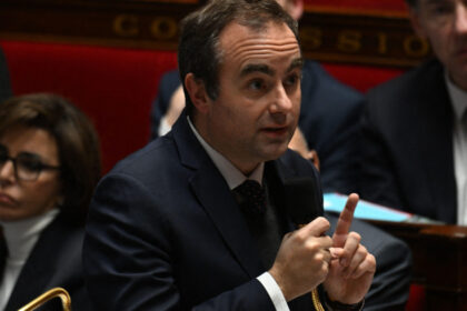 guvernul francez supravietuieste motiunilor de cenzura dupa aprobarea acordului ue mercosur 6967fa6c817d5