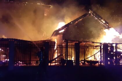 incendiu la o gospodarie din comuna oltina satul razoarele o anexa si un foisor distruse de flacari 696c7d5822790