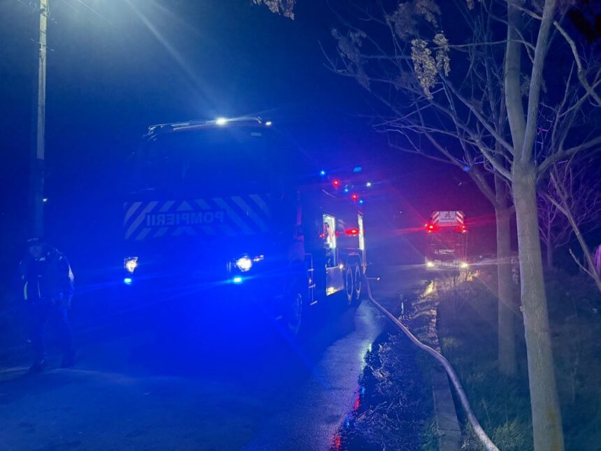 incendiu la o locuinta din cobadin intervin mai multe echipaje de pompieri si salvare 69712c3f2accc
