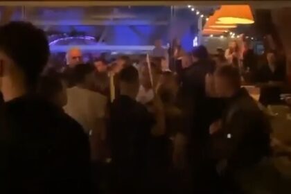 indivizii care l au agresat pe cantaretul bogdan mocanu la un club din mamaia au fost condamnati definitiv 6967a8cae3e9e