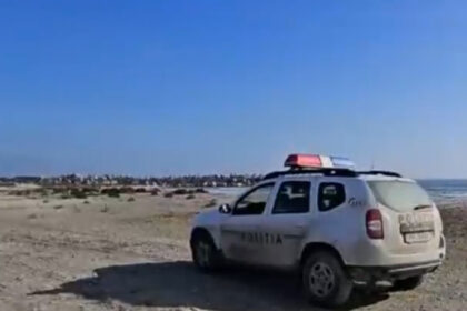 mina marina esuata pe plaja midia a fost neutralizata de scafandrii militari 697a221348acb