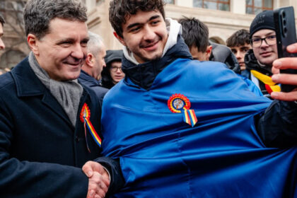 nicusor dan problema scolilor din ucraina cu predare in limba romana e una serioasa si nu o sa o bagam sub pres 6975fe5d23e77